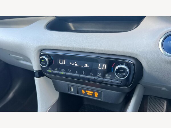 Used Toyota Yaris 2023 for sale - 76138128: Photo 25