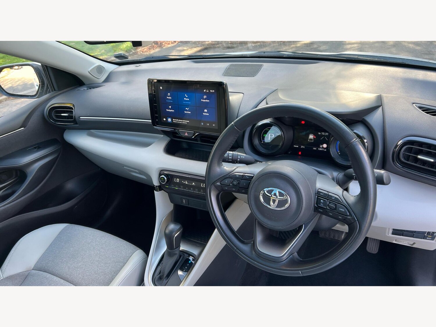 Used Toyota Yaris 2023 for sale - 76138128: Photo 7