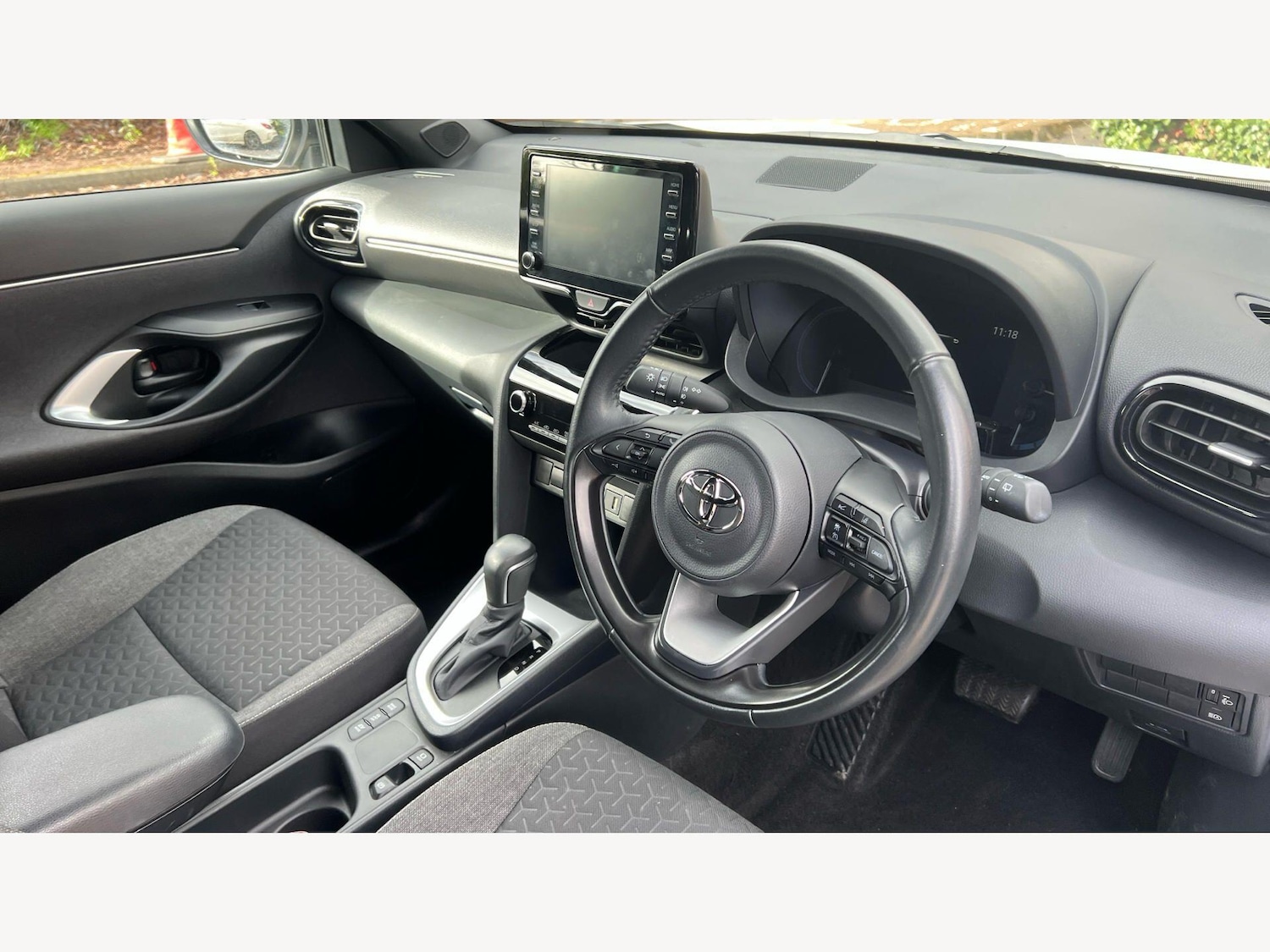 Used Toyota Yaris Cross 2024 for sale - 77645775: Photo 13