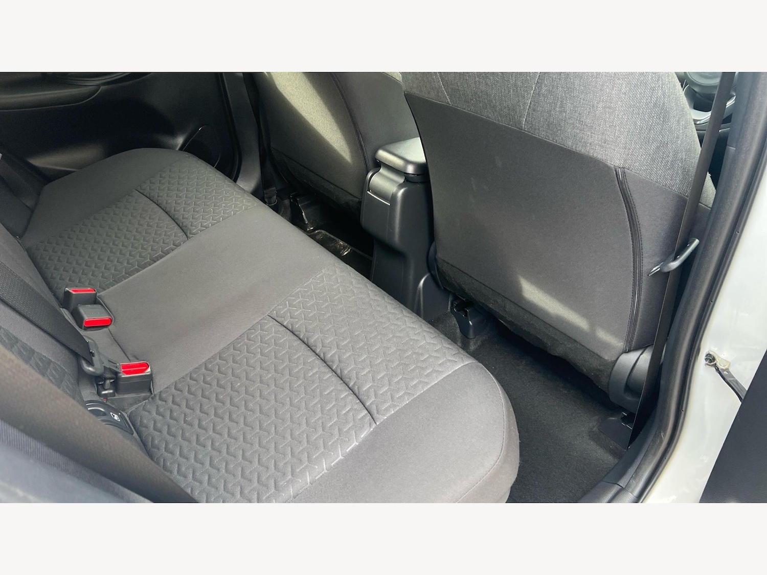 Used Toyota Yaris Cross 2024 for sale - 77645775: Photo 14