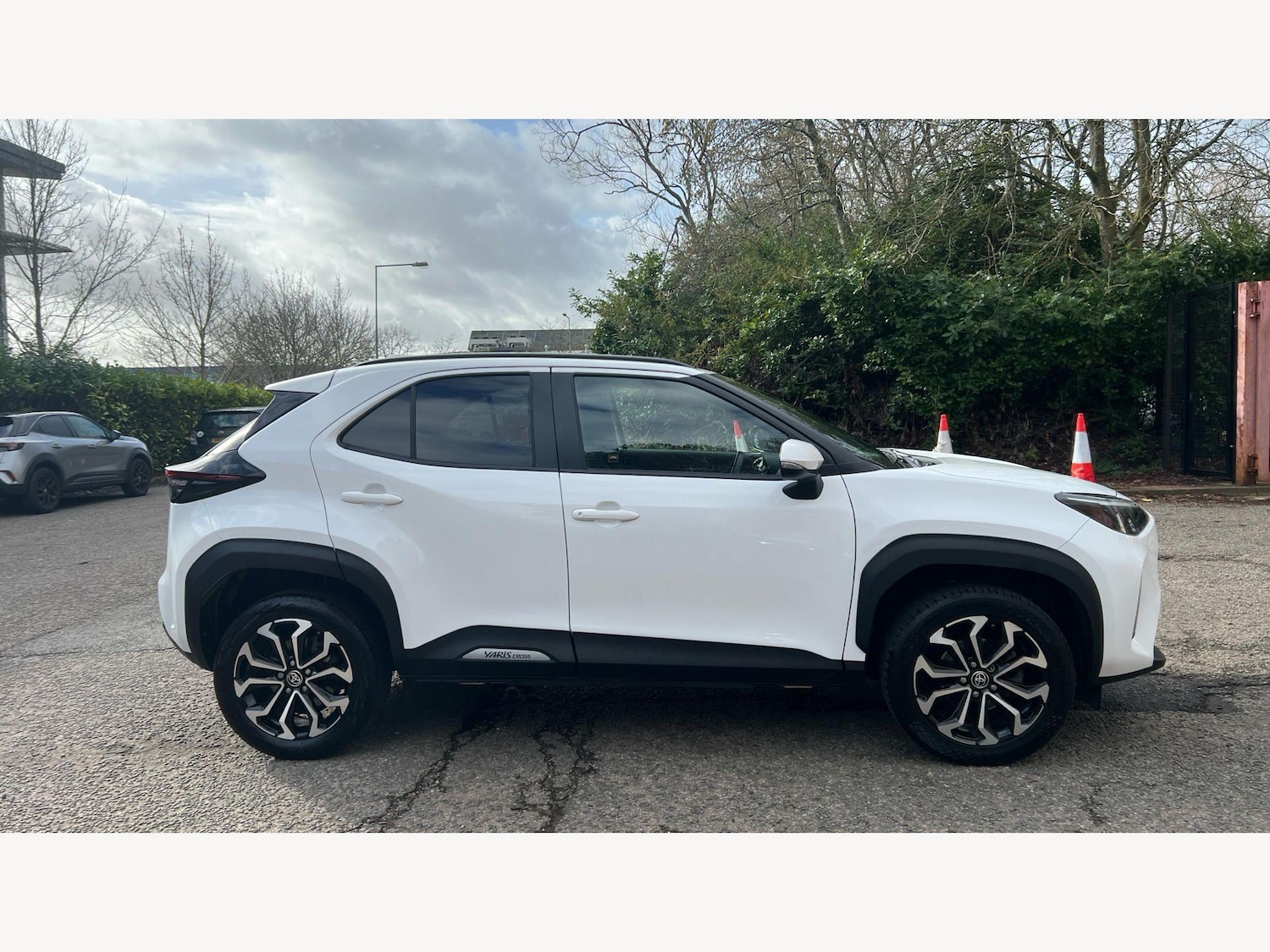 Used Toyota Yaris Cross 2024 for sale - 77645775: Photo 18