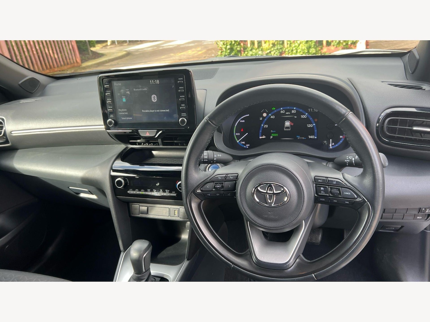 Used Toyota Yaris Cross 2024 for sale - 77645775: Photo 8