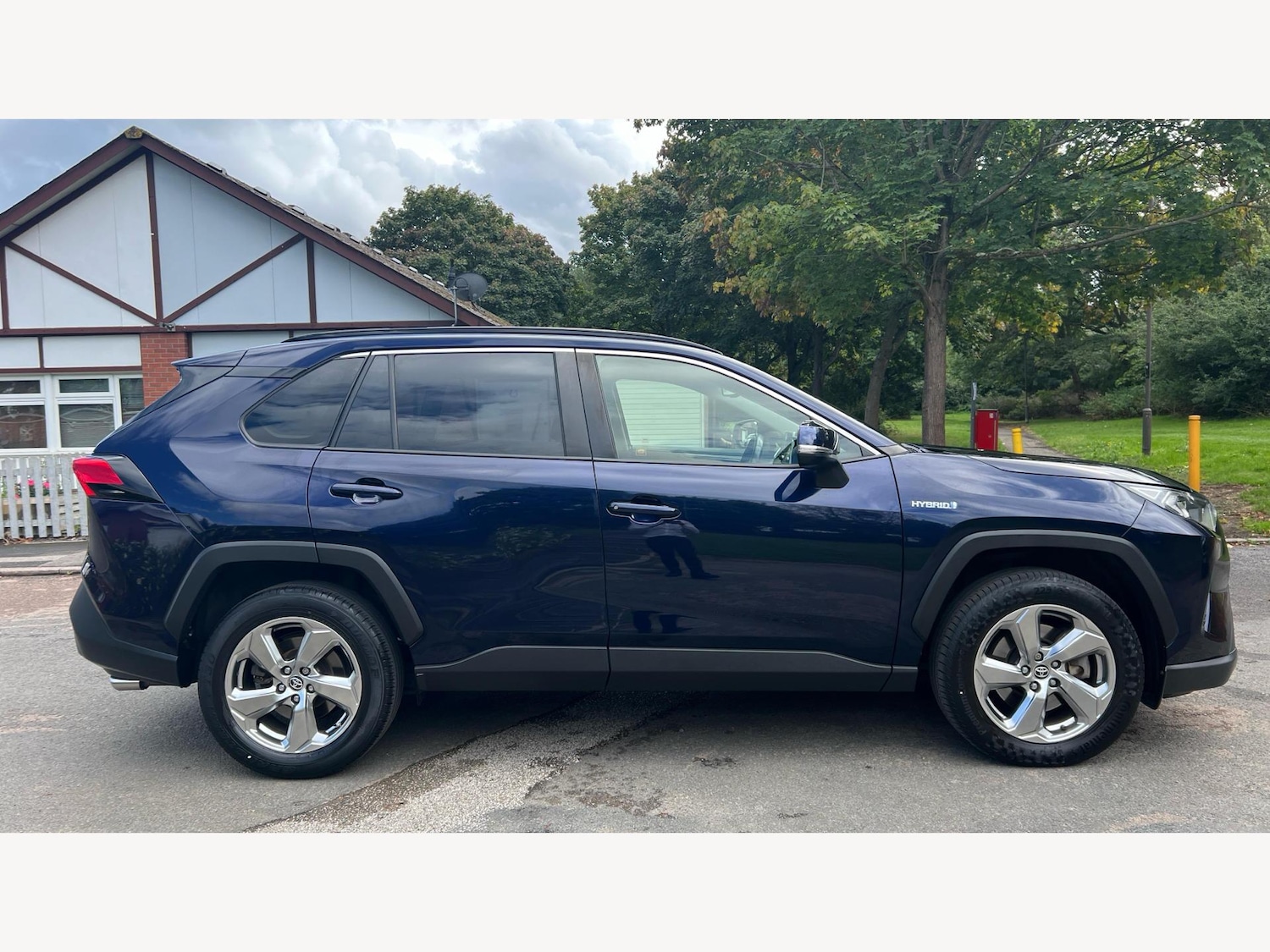 Used Toyota RAV4 2021 for sale - 76457288: Photo 18