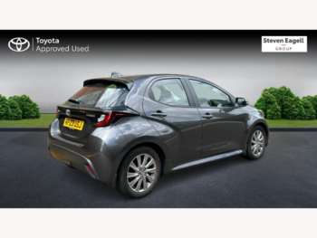 Used Toyota Yaris 2023 for sale - 75022889: Photo