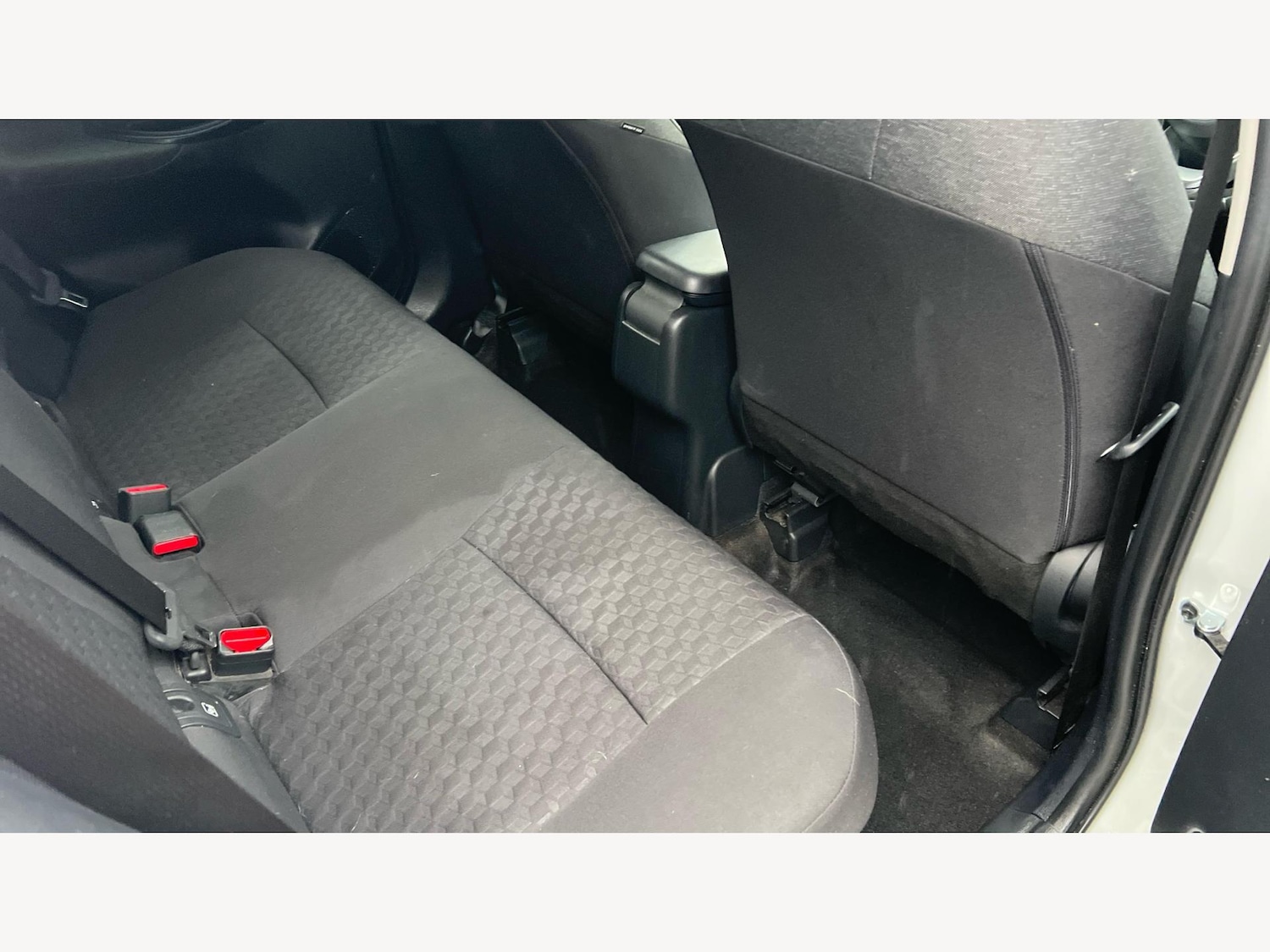 Used Toyota Yaris 2021 for sale - 77646030: Photo 14