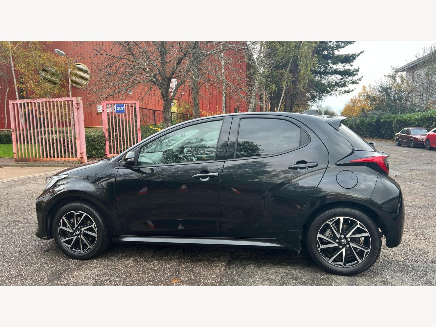 Used Toyota Yaris for sale - 76997721: Photo 19