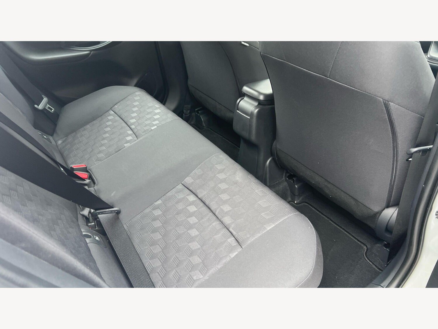 Used Toyota Yaris for sale - 77852776: Photo 14