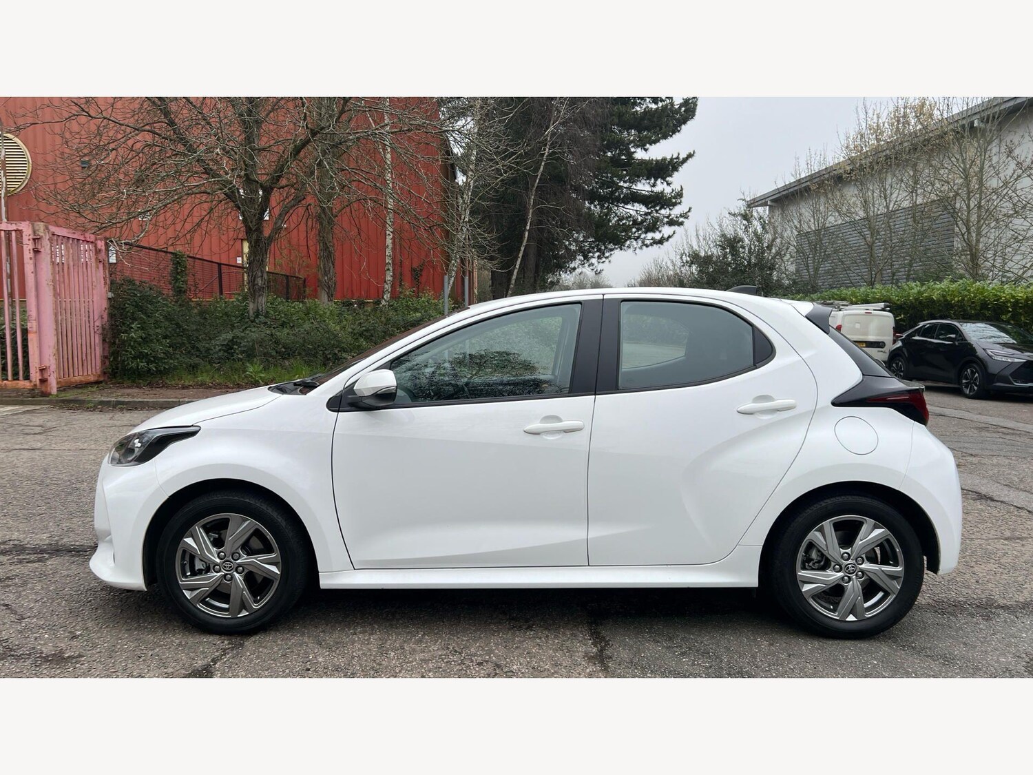 Used Toyota Yaris for sale - 77852776: Photo 19