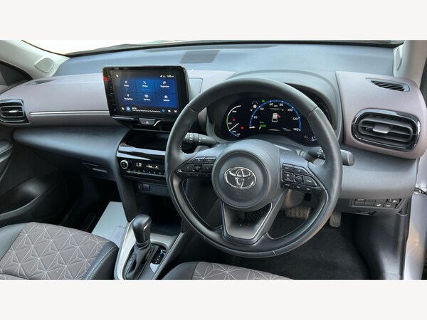 Used Toyota Yaris Cross 2023 for sale - 74704855: Photo 8