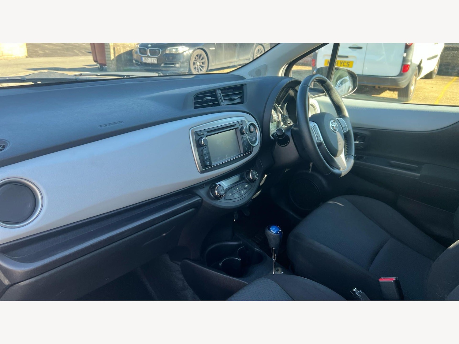 Used Toyota Yaris 2014 for sale - 78100903: Photo 12