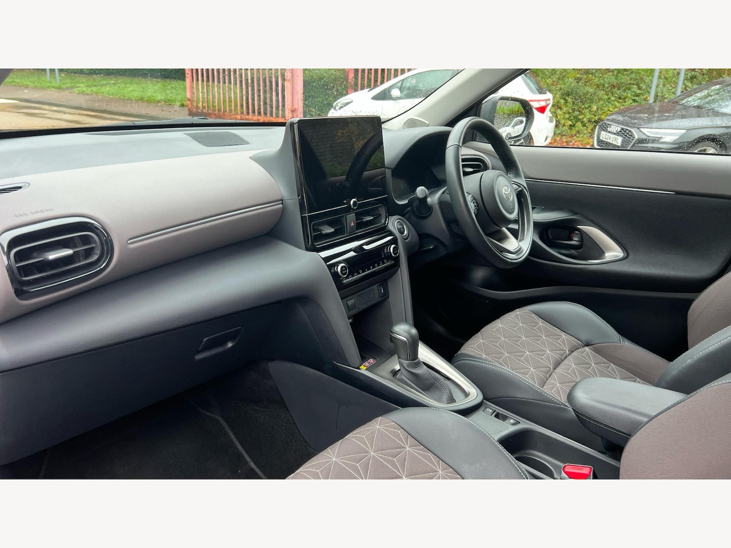 Used Toyota Yaris Cross 2024 for sale - 76425862: Photo 12