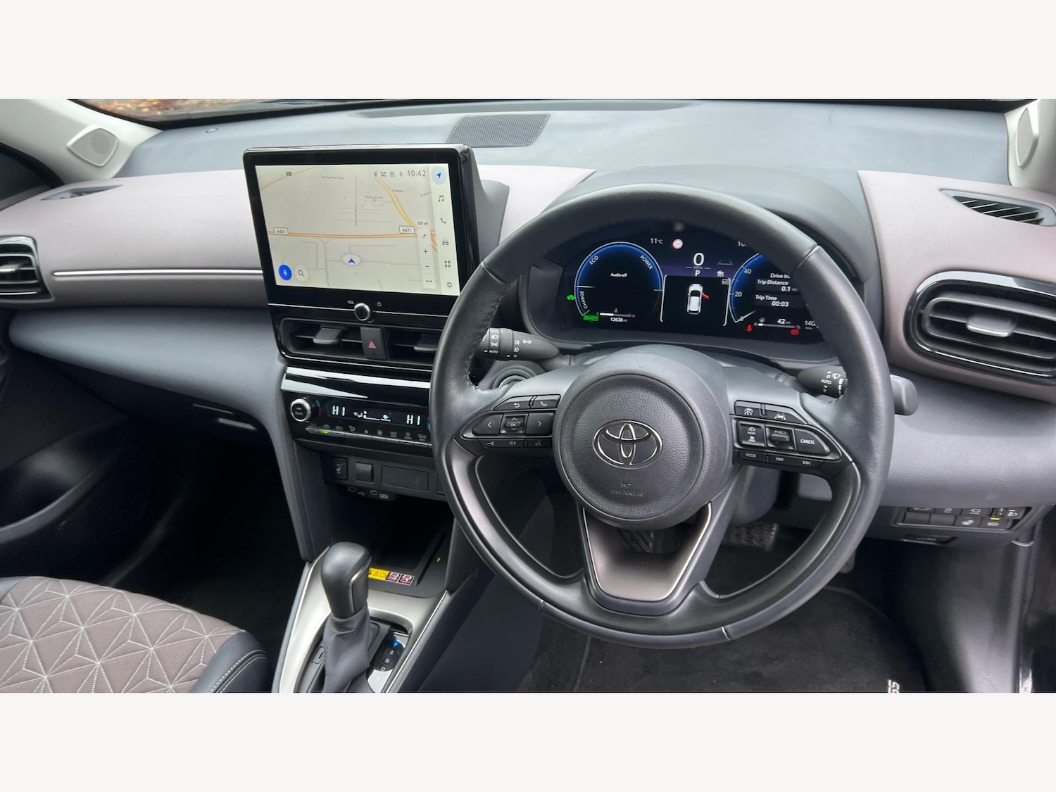 Used Toyota Yaris Cross 2024 for sale - 76425862: Photo 8