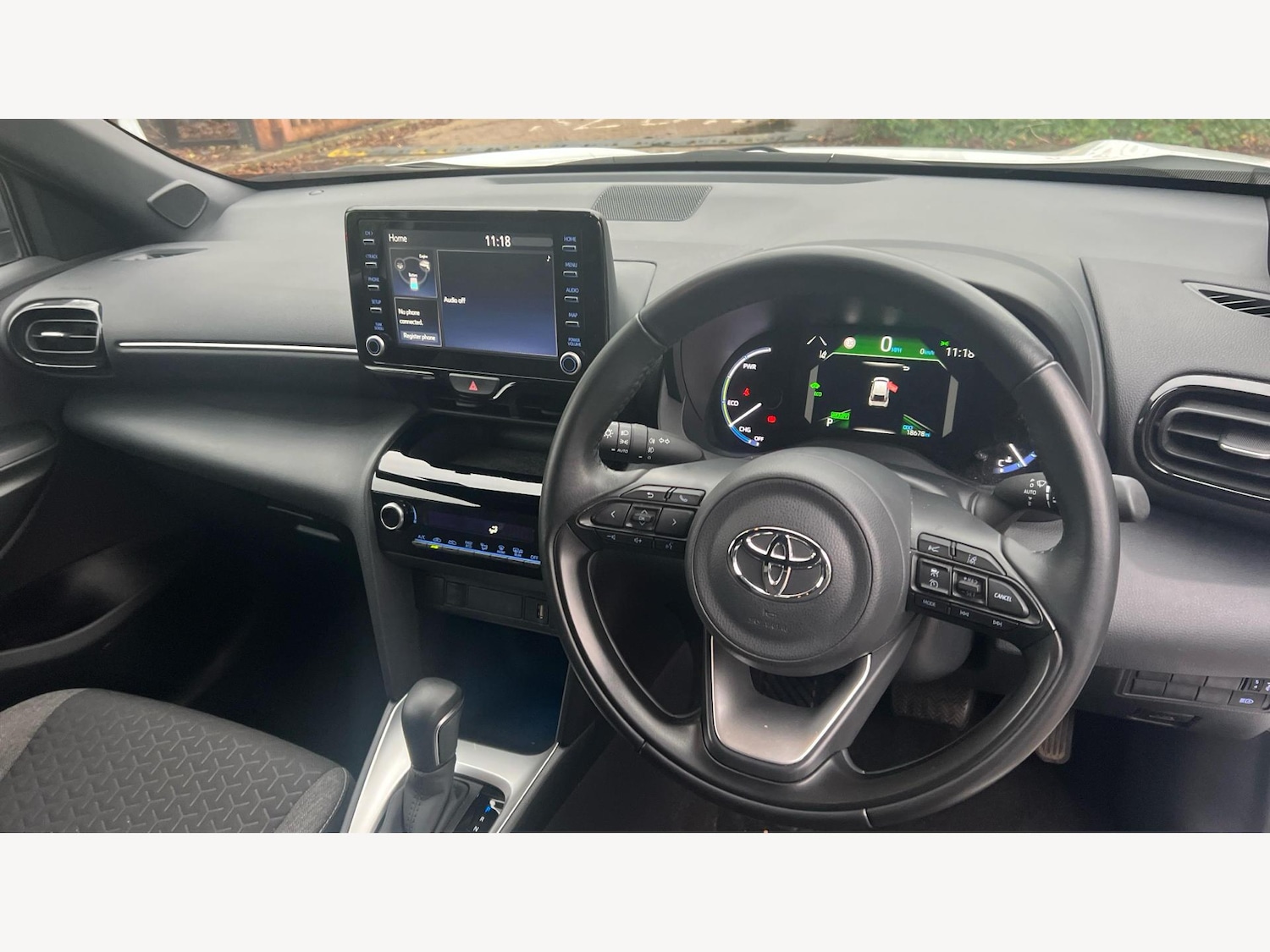 Used Toyota Yaris Cross 2023 for sale - 77120878: Photo 8