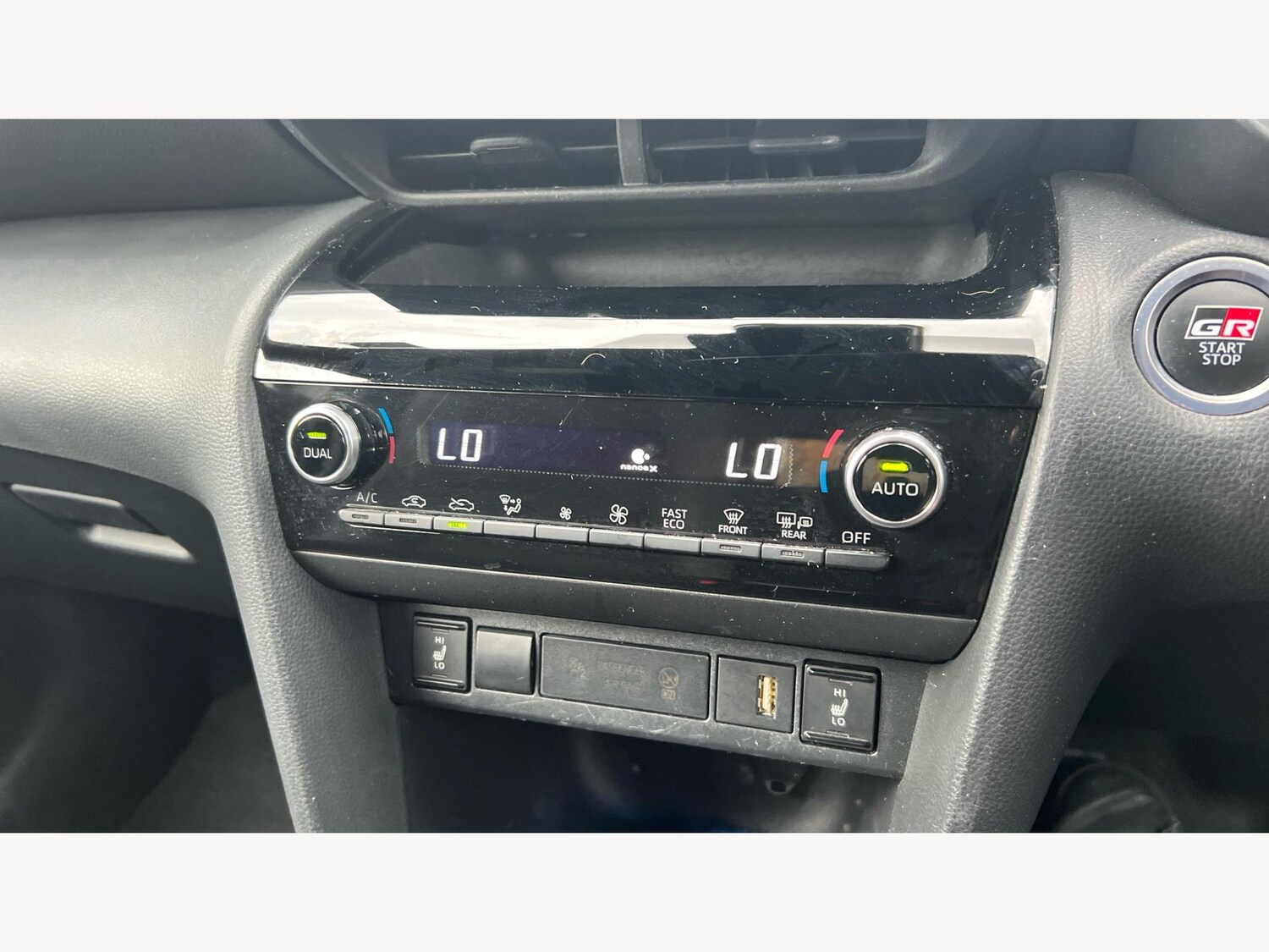 Used Toyota Yaris Cross 2024 for sale - 77278940: Photo 24