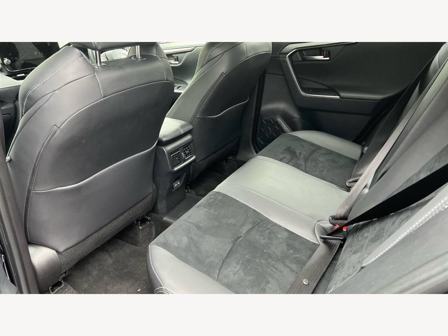 Used Toyota RAV4 2024 for sale - 76269812: Photo 15