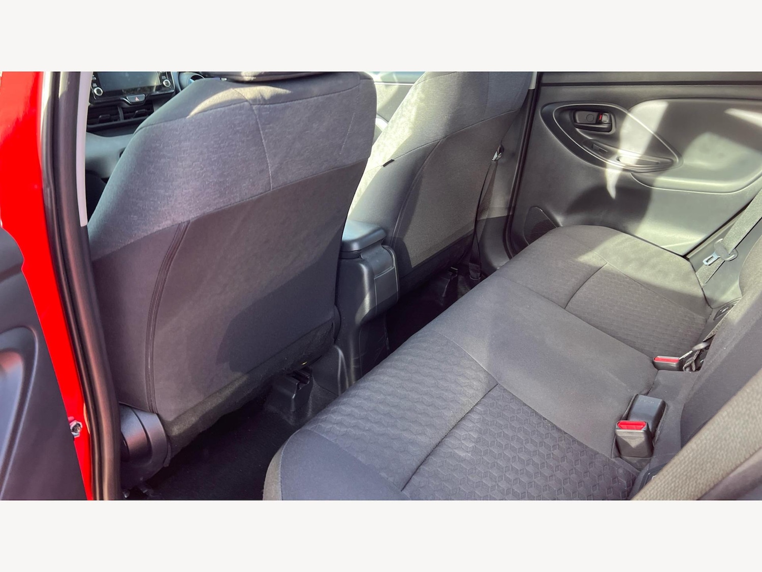 Used Toyota Yaris 2022 for sale - 77143603: Photo 15