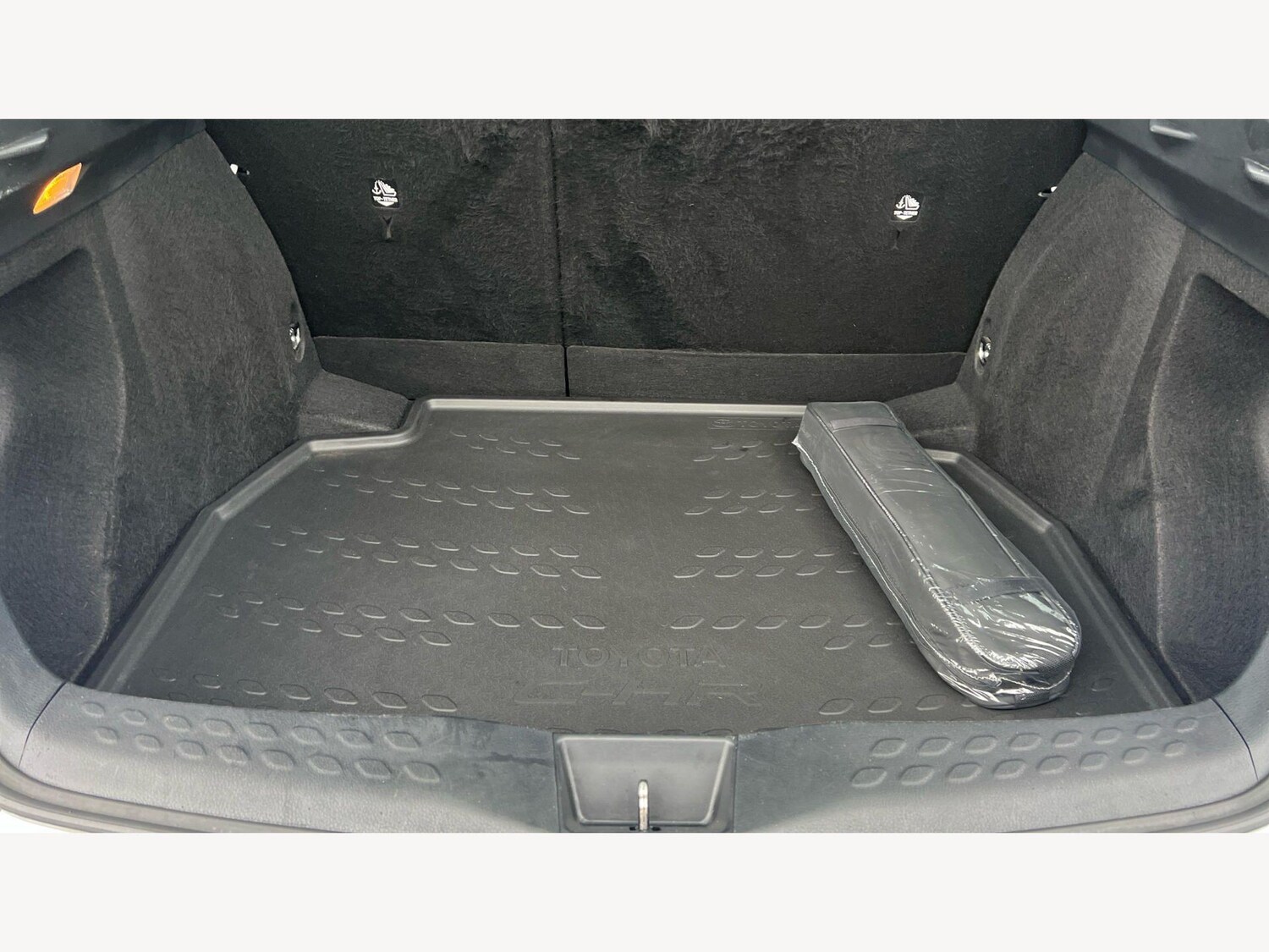 Used Toyota C-HR 2023 for sale - 77683528: Photo 16