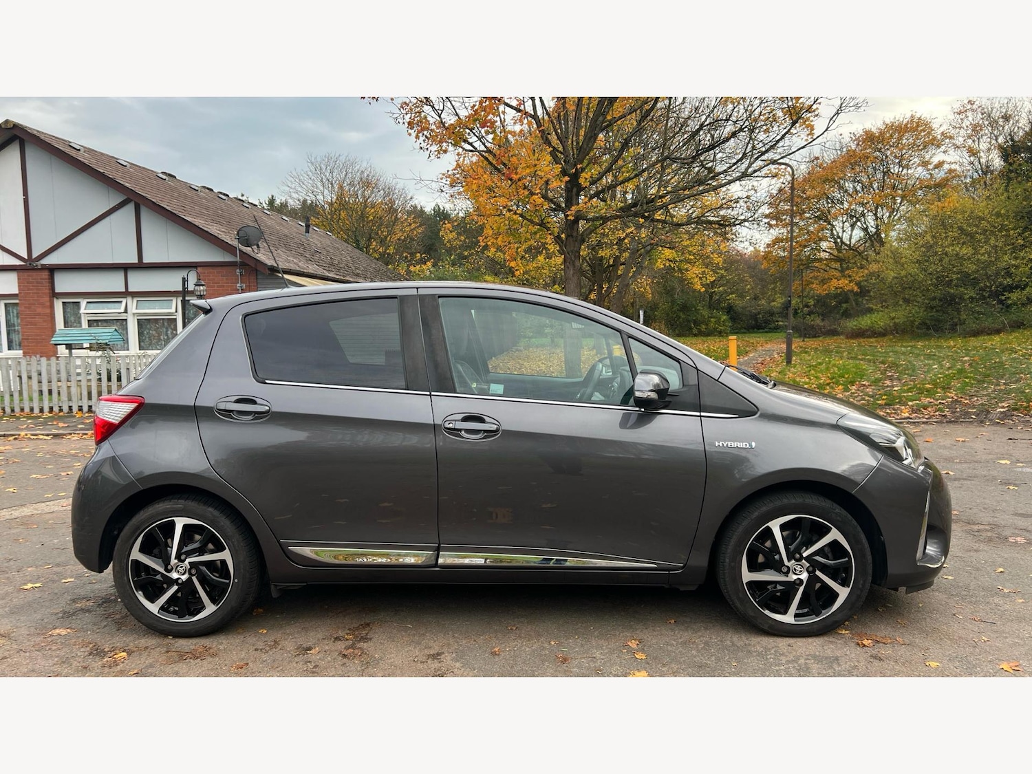 Used Toyota Yaris 2019 for sale - 76498423: Photo 18