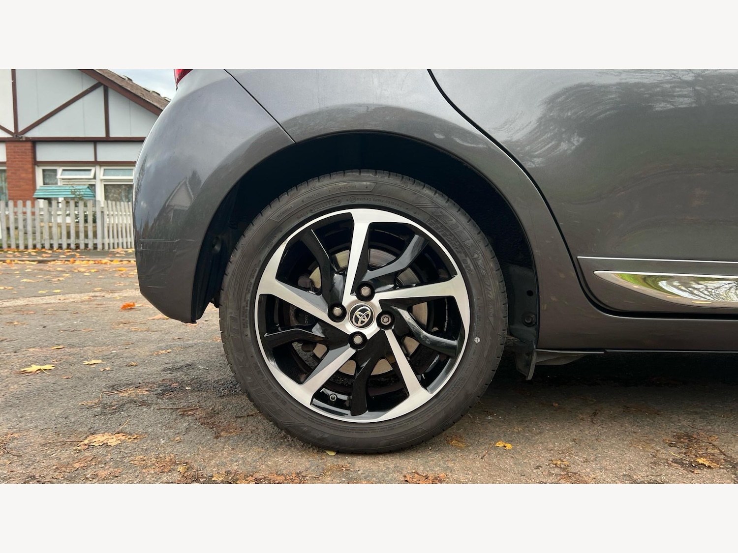Used Toyota Yaris 2019 for sale - 76498423: Photo 20