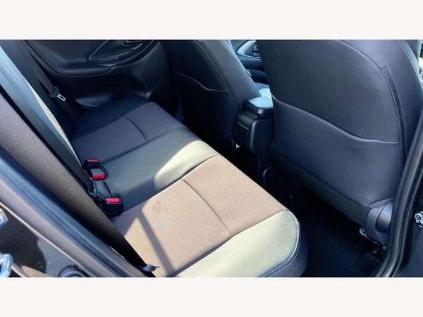 Used Toyota Yaris Cross 2024 for sale - 76239097: Photo 14
