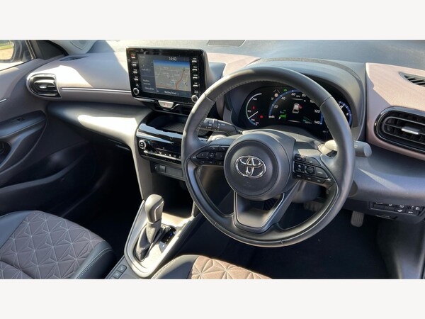 Used Toyota Yaris Cross 2024 for sale - 76239097: Photo 8