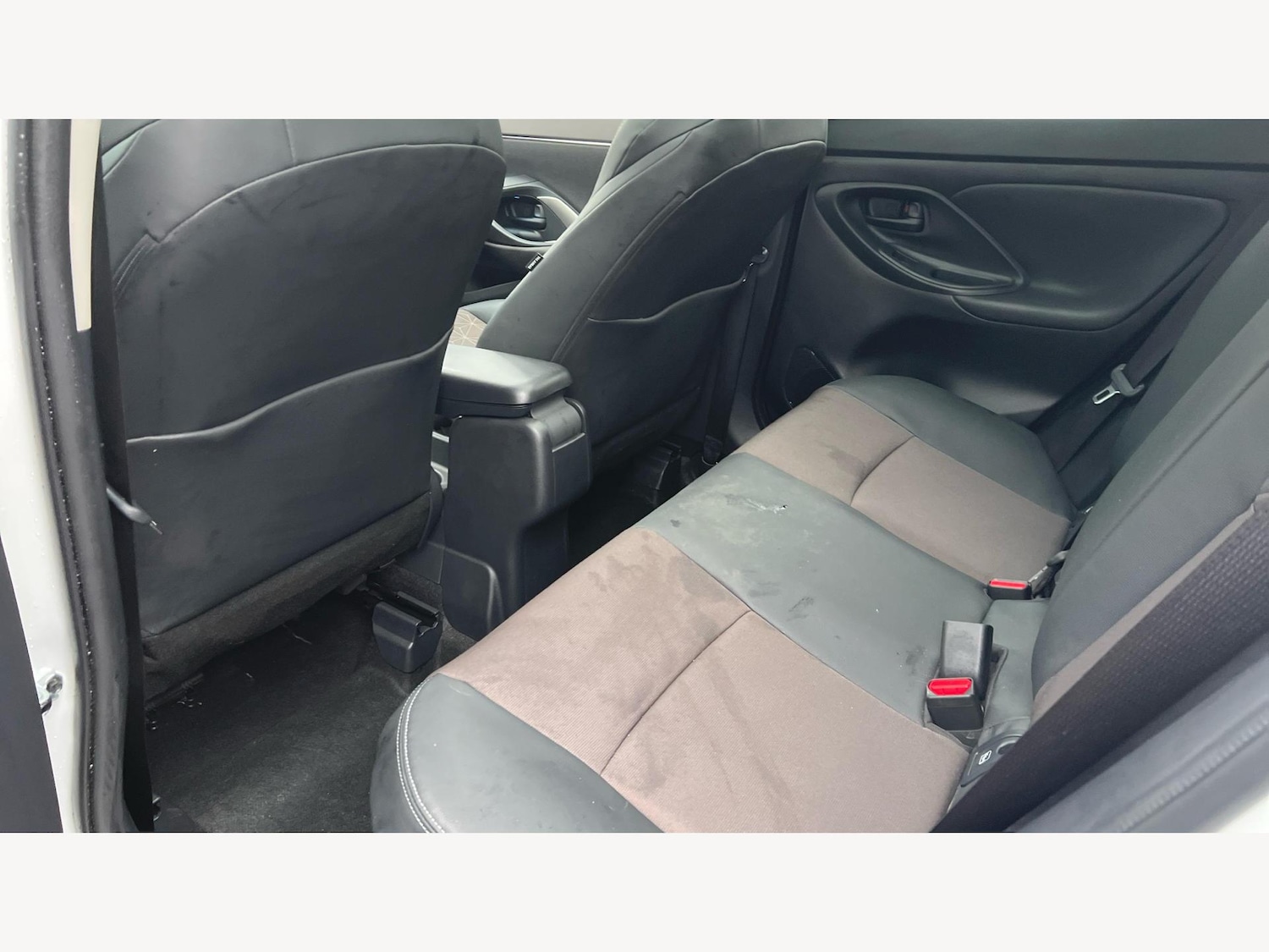 Used Toyota Yaris Cross 2022 for sale - 76613035: Photo 15