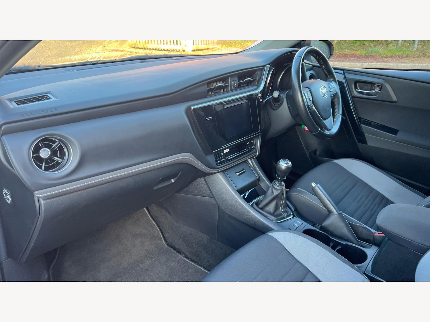 Used Toyota Auris 2017 for sale - 77131342: Photo 12