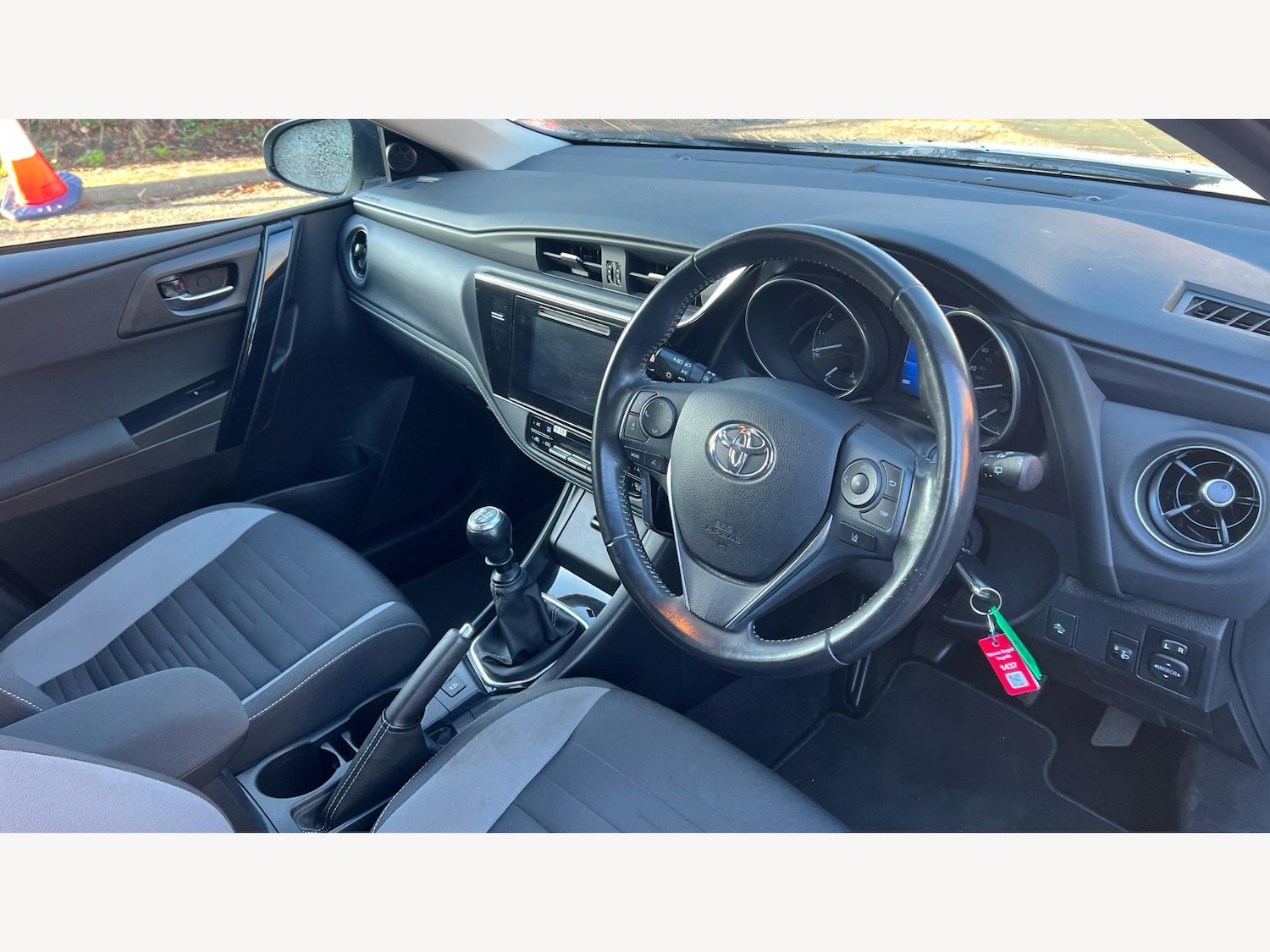 Used Toyota Auris 2017 for sale - 77131342: Photo 13