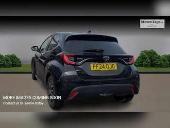 Used Toyota Yaris 2024 for sale - 77807683: Photo