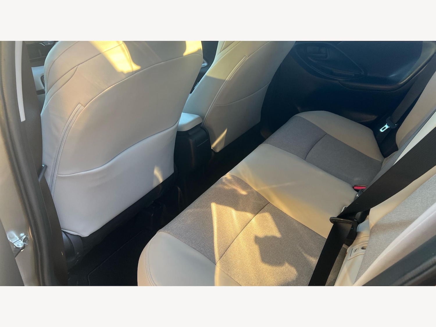 Used Toyota Yaris 2022 for sale - 77120503: Photo 15