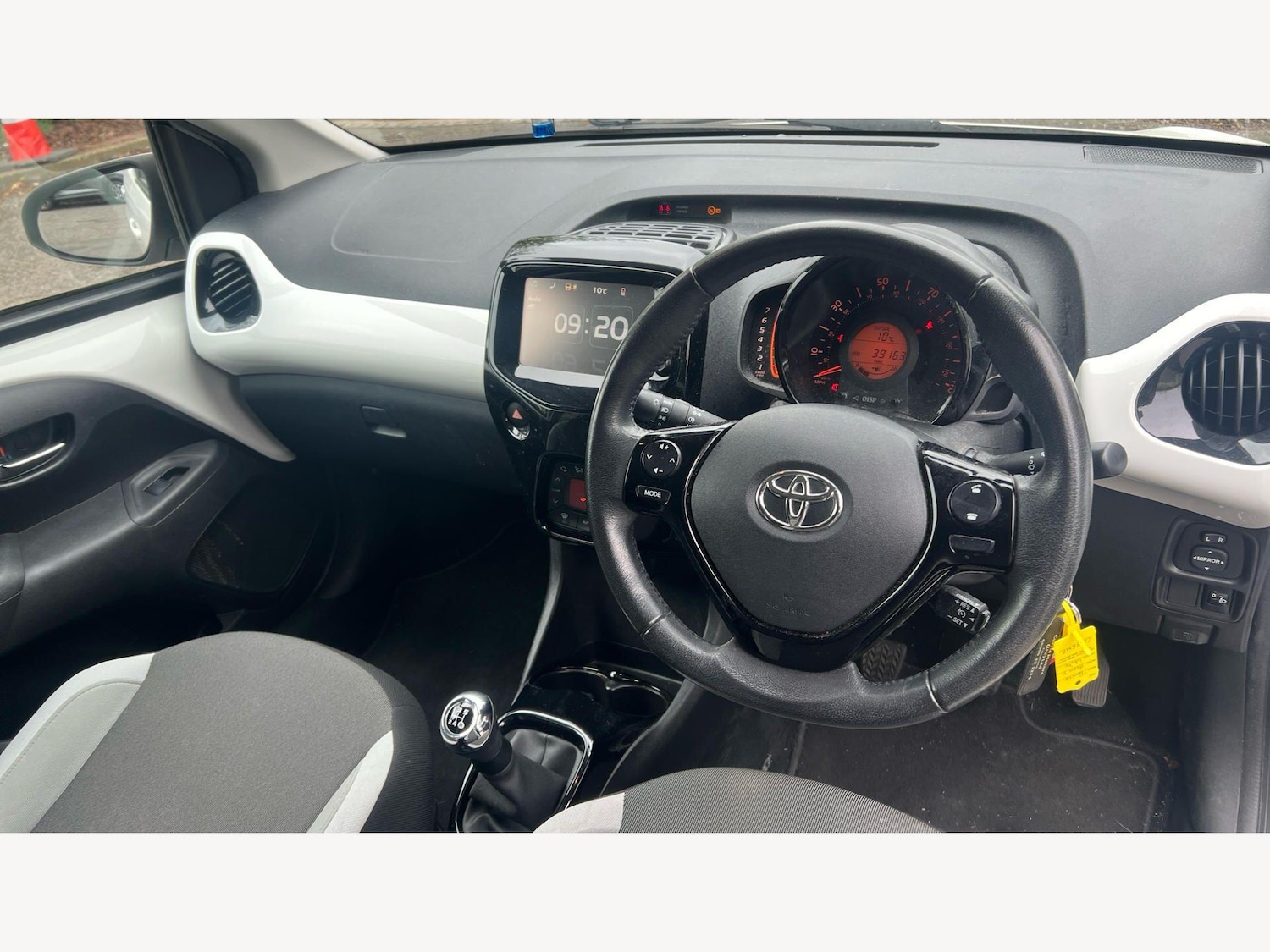 Used Toyota AYGO for sale - 78128132: Photo 8