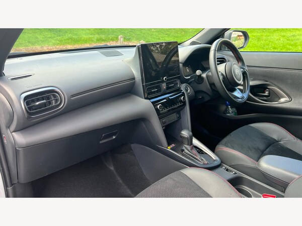 Used Toyota Yaris Cross 2024 for sale - 76085311: Photo 12