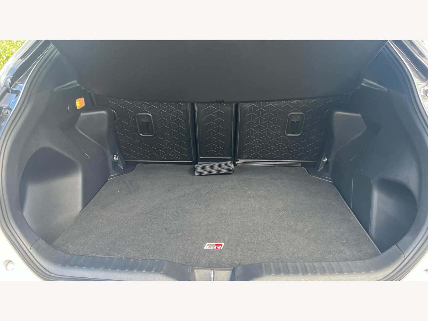 Used Toyota Yaris Cross 2024 for sale - 76085311: Photo 16