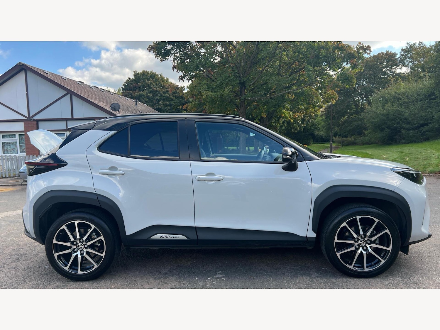 Used Toyota Yaris Cross 2024 for sale - 76085311: Photo 18