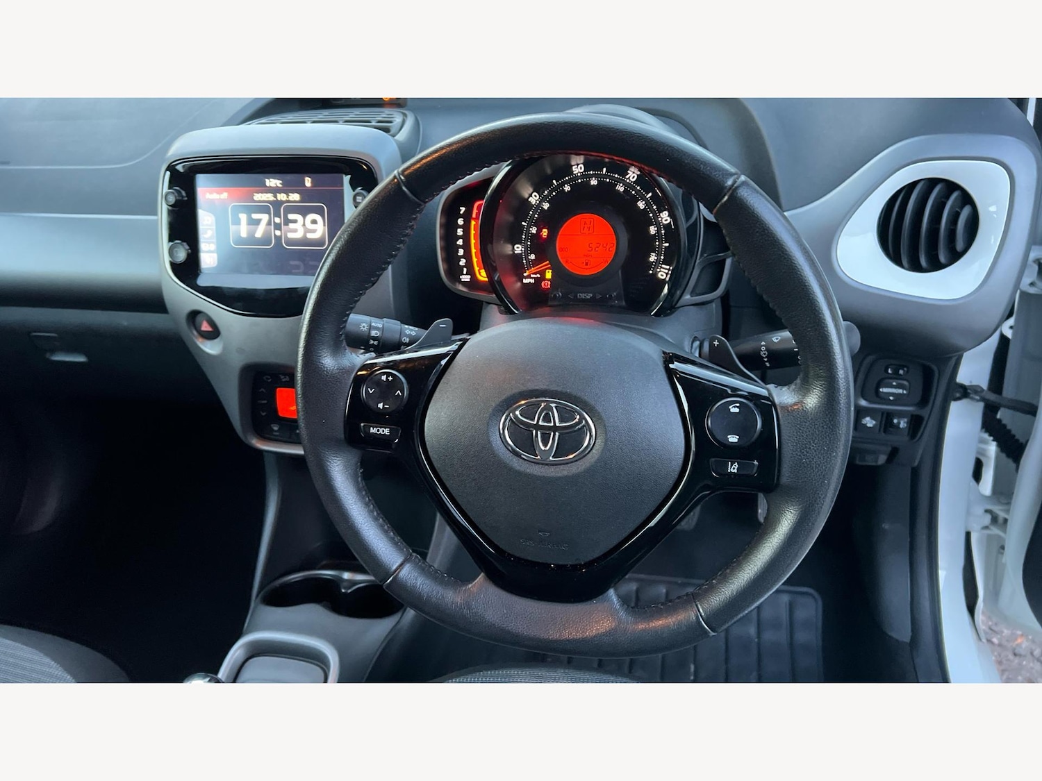Used Toyota AYGO 2021 for sale - 76424711: Photo 10
