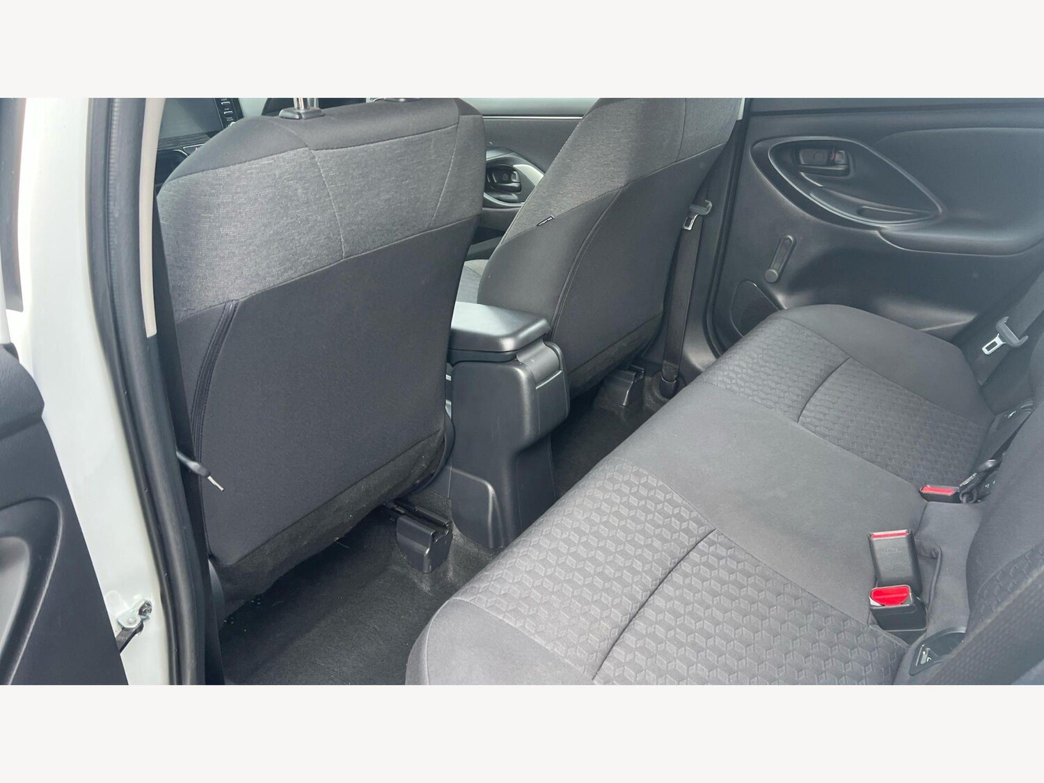 Used Toyota Yaris for sale - 77807718: Photo 15