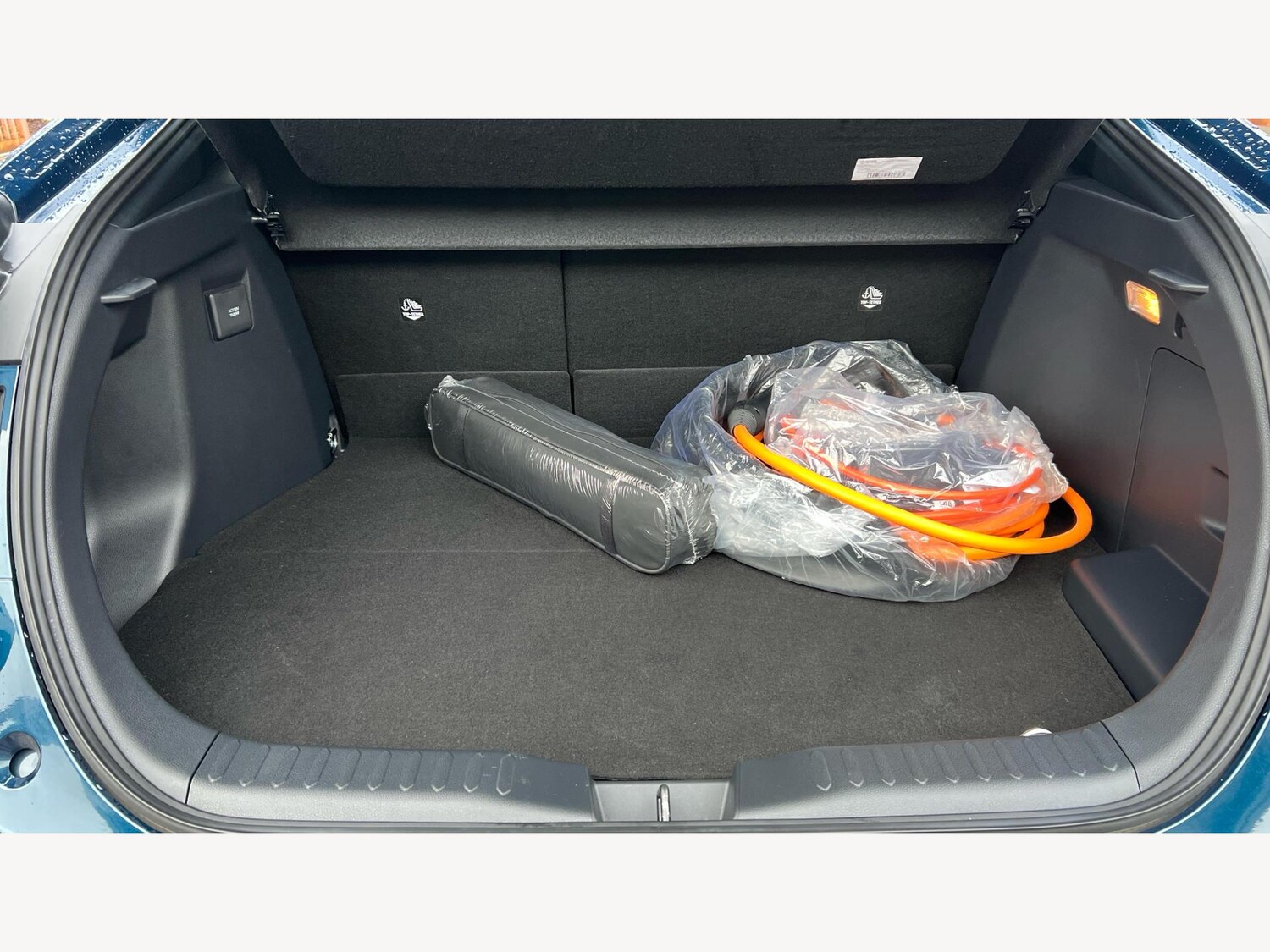 Used Toyota C-HR 2024 for sale - 77305761: Photo 16