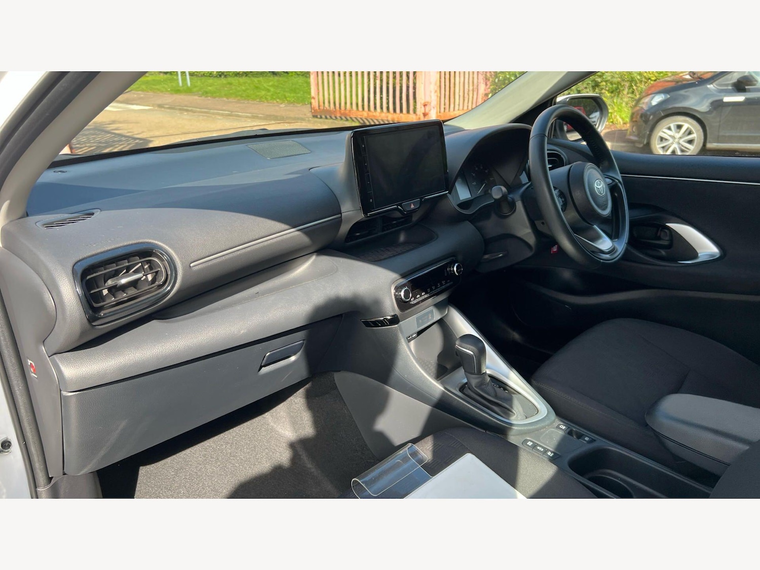 Used Toyota Yaris 2024 for sale - 78100901: Photo 12