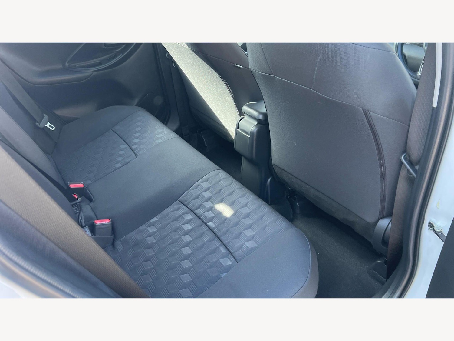 Used Toyota Yaris 2024 for sale - 78100901: Photo 14