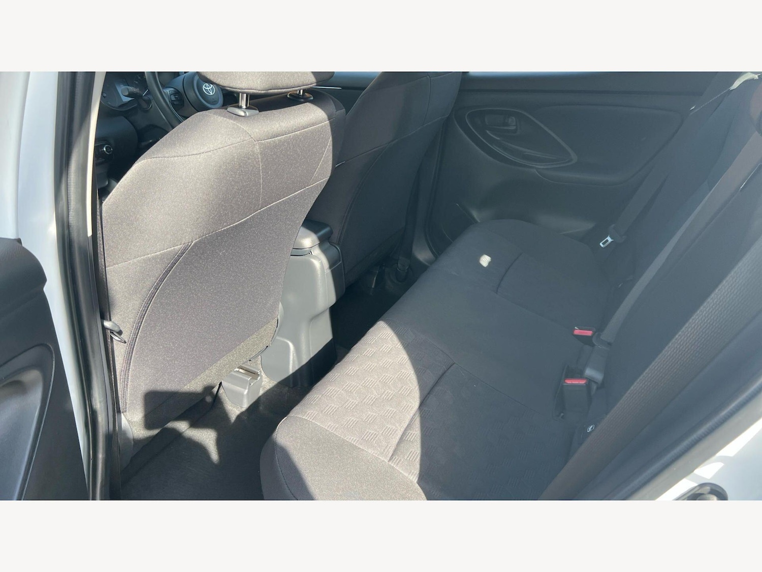 Used Toyota Yaris 2024 for sale - 78100901: Photo 15