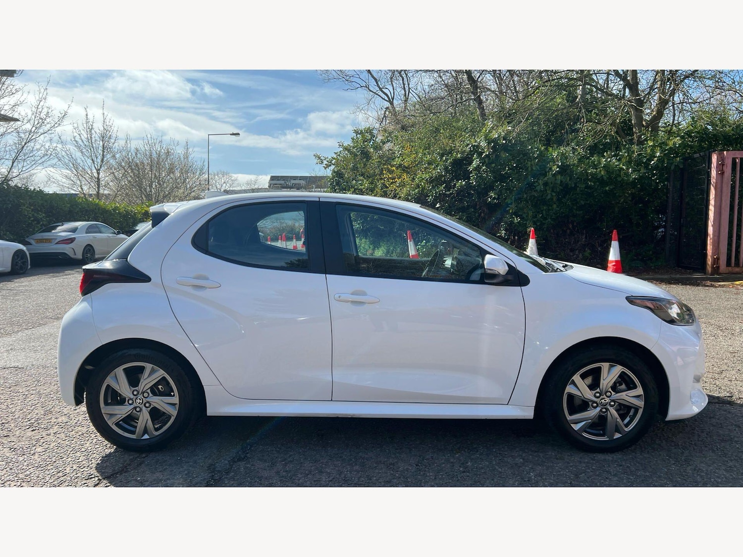 Used Toyota Yaris 2024 for sale - 78100901: Photo 18