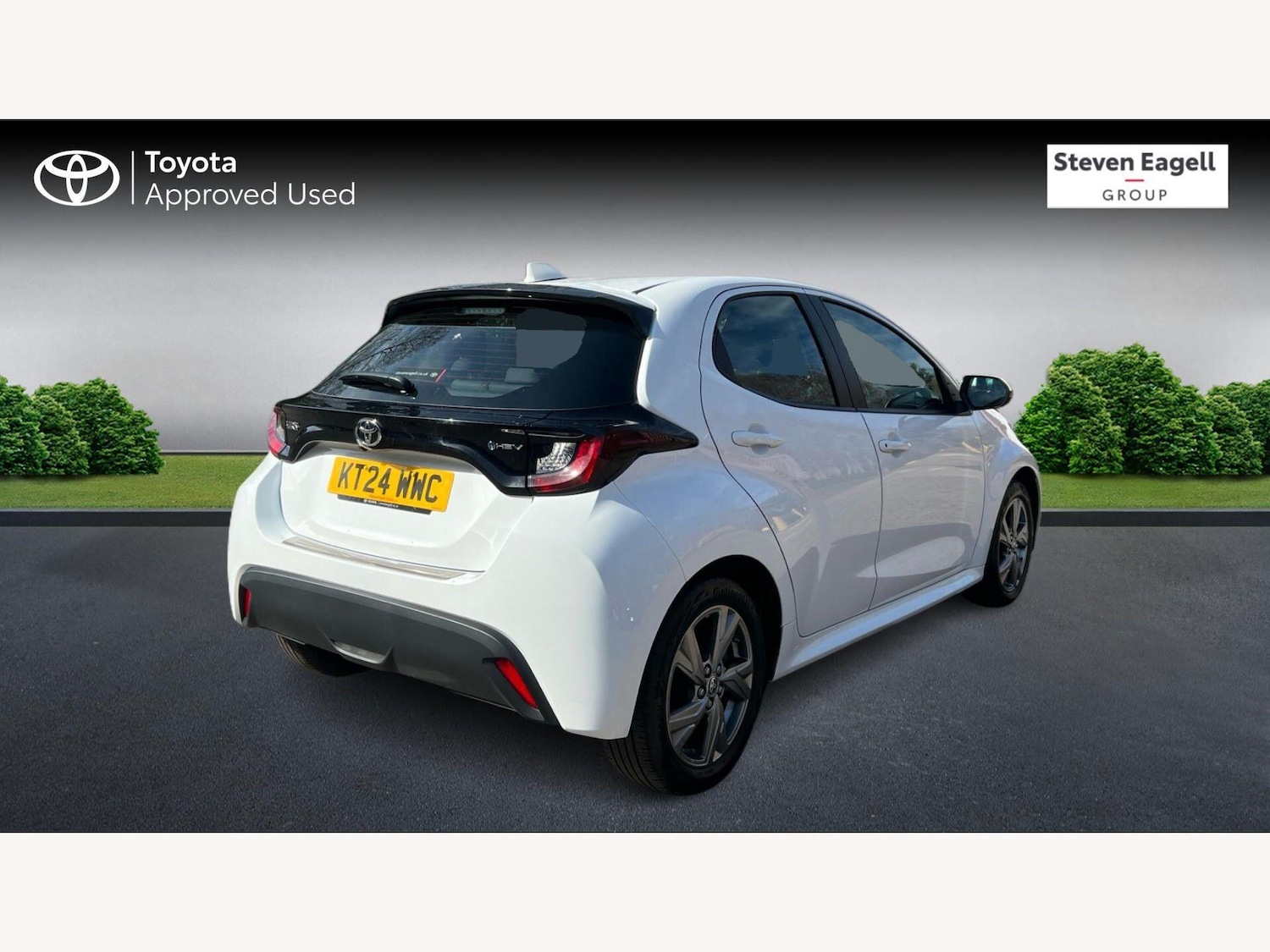 Used Toyota Yaris 2024 for sale - 78100901: Photo 2