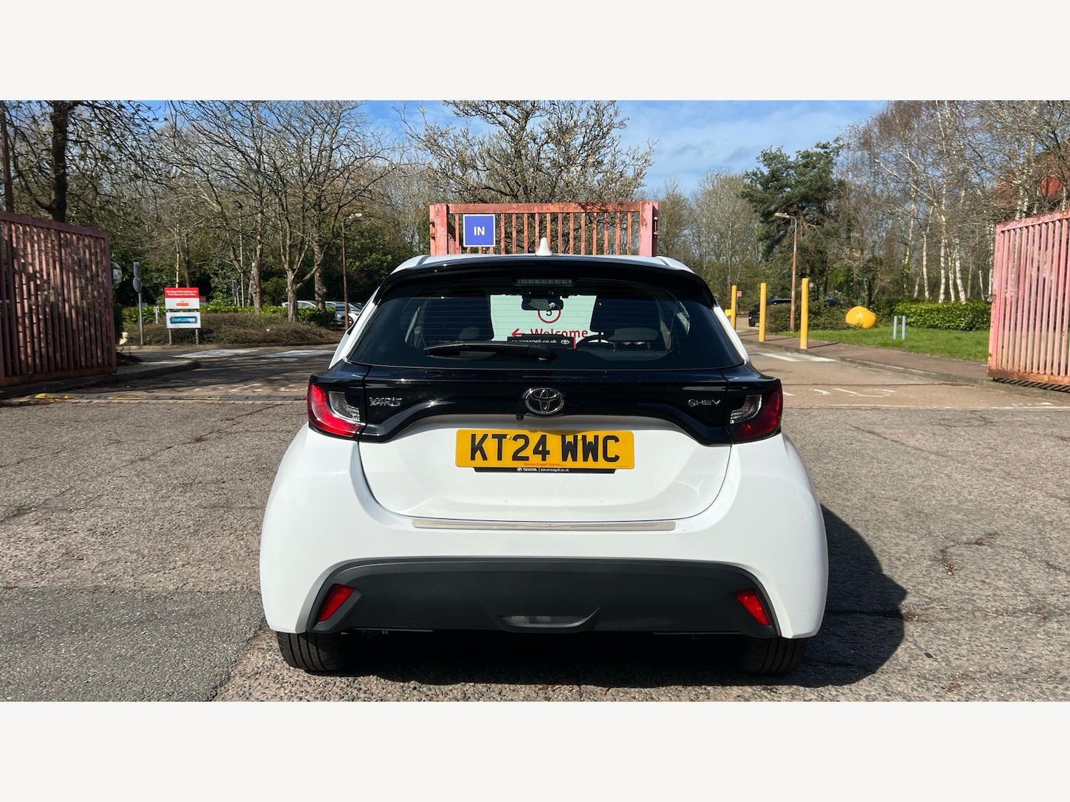 Used Toyota Yaris 2024 for sale - 78100901: Photo 21