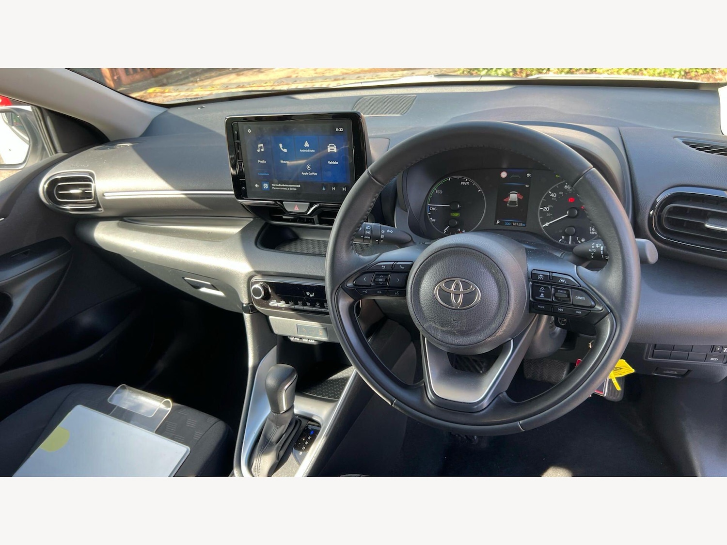 Used Toyota Yaris 2024 for sale - 78100901: Photo 8