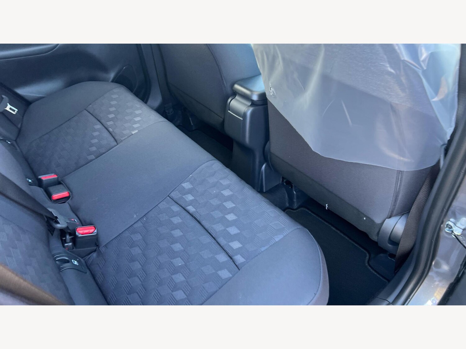 Used Toyota Yaris 2025 for sale - 77671776: Photo 14