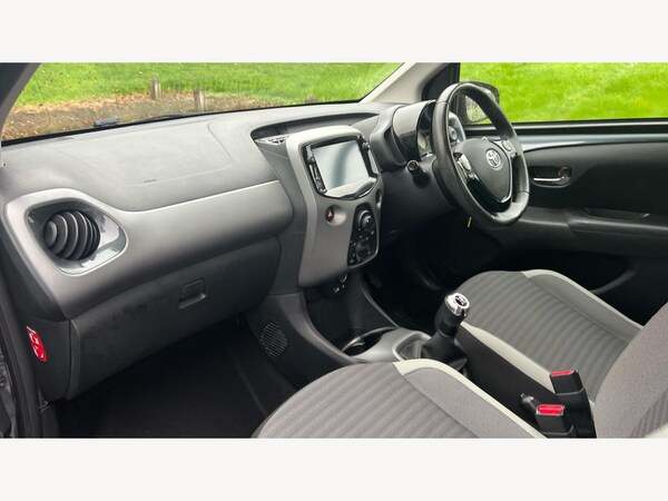 Used Toyota AYGO 2019 for sale - 76239884: Photo 12