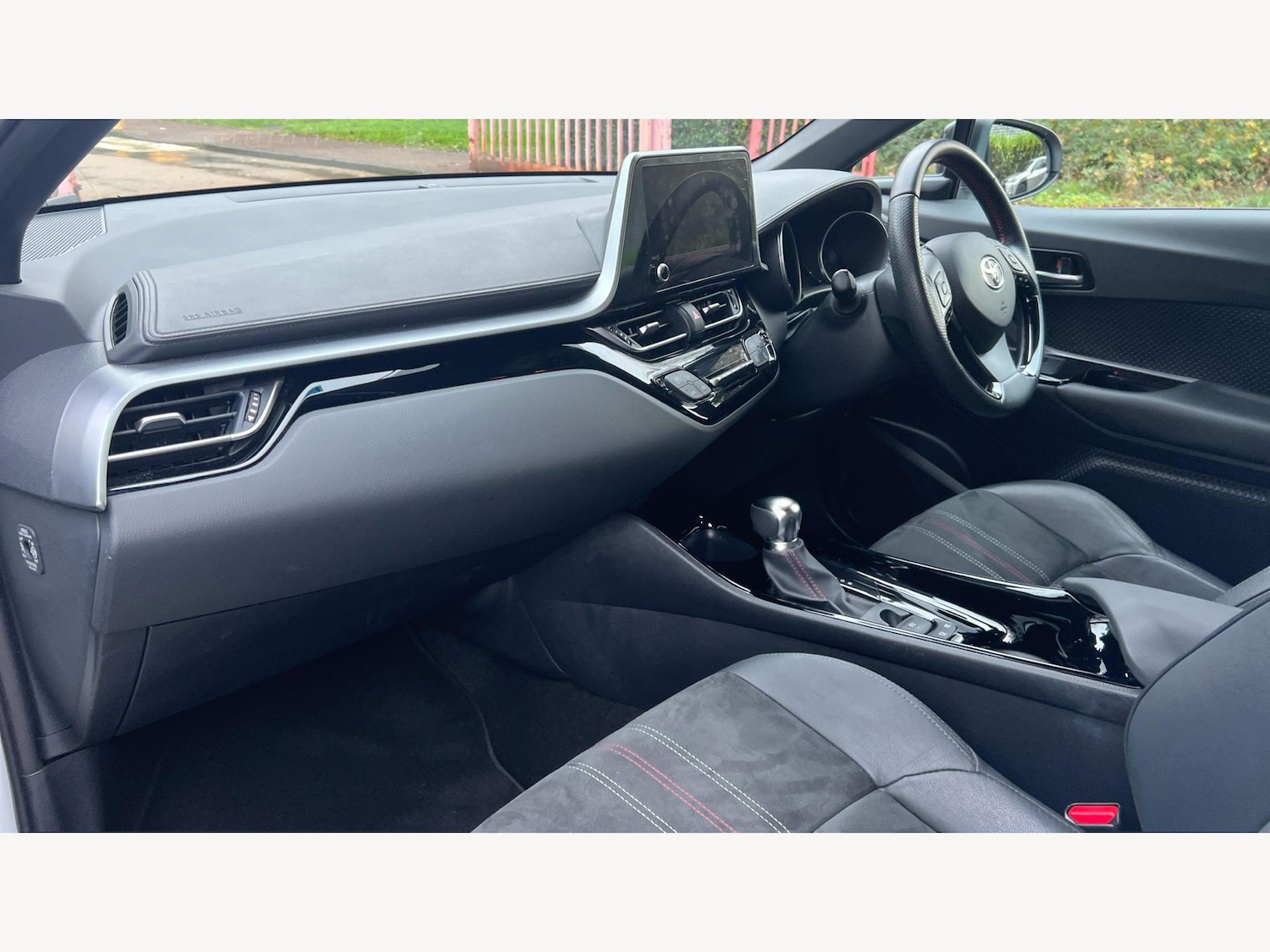 Used Toyota C-HR 2023 for sale - 77109105: Photo 12