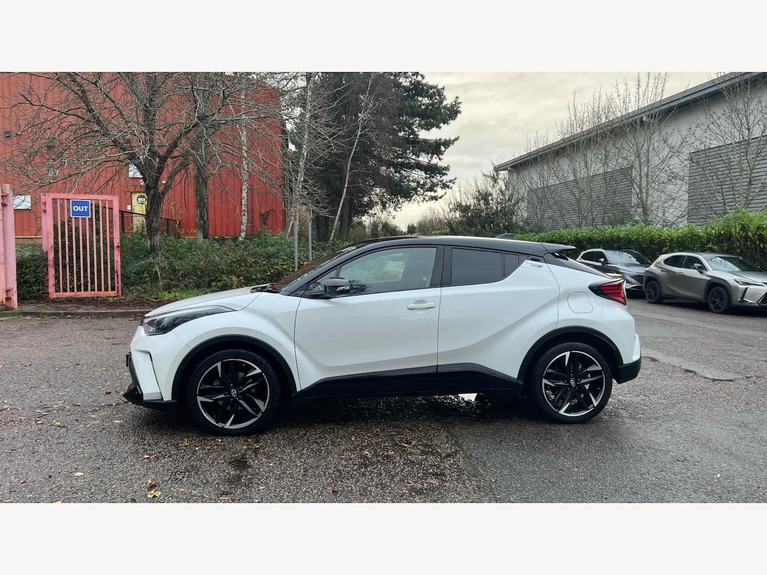 Used Toyota C-HR 2023 for sale - 77109105: Photo 19