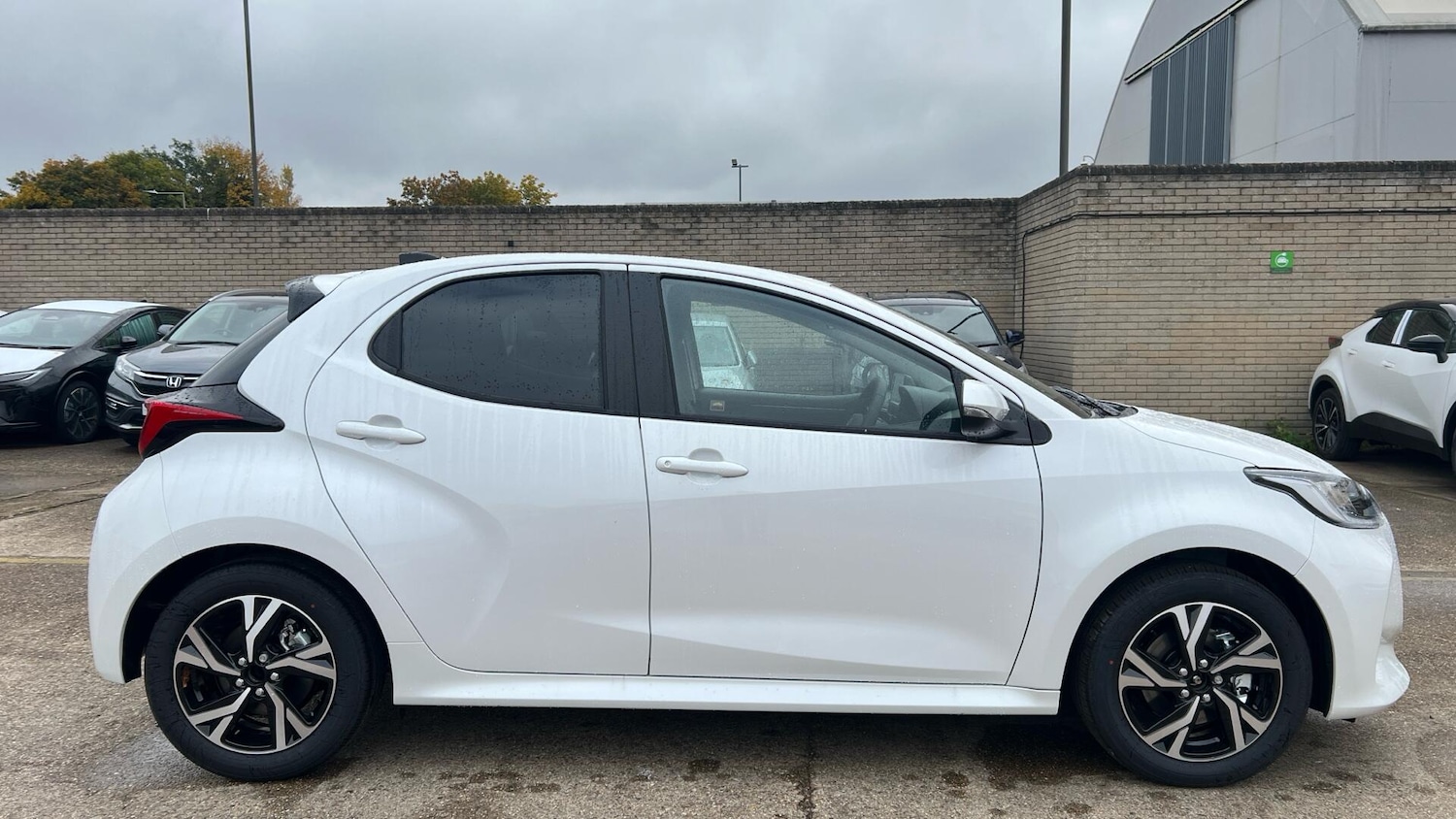 Used Toyota Yaris 2025 for sale - 77119708: Photo 17