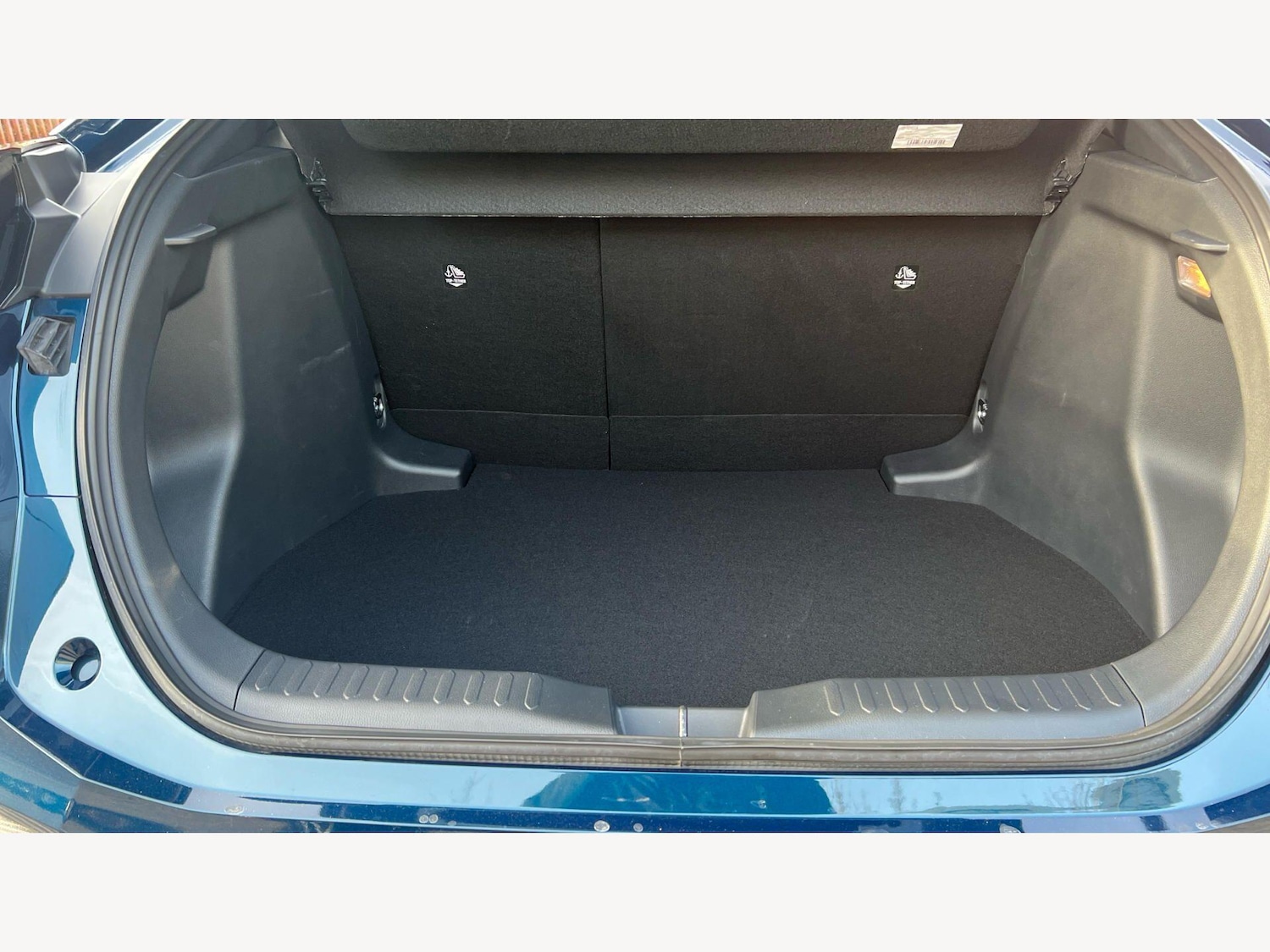 Used Toyota C-HR 2024 for sale - 77683886: Photo 16